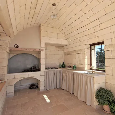 Trullo Don Mino * لوكوروتوندو